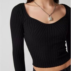 Urban Outfitters | 
UO Phoebe Sweetheart Neckline Sweater | Size: L